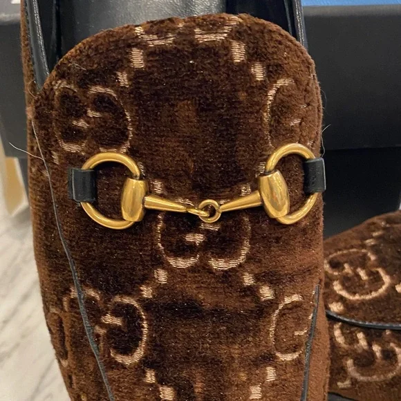 Gucci Brown Velvet Loafers with Gold Accent display picture 1